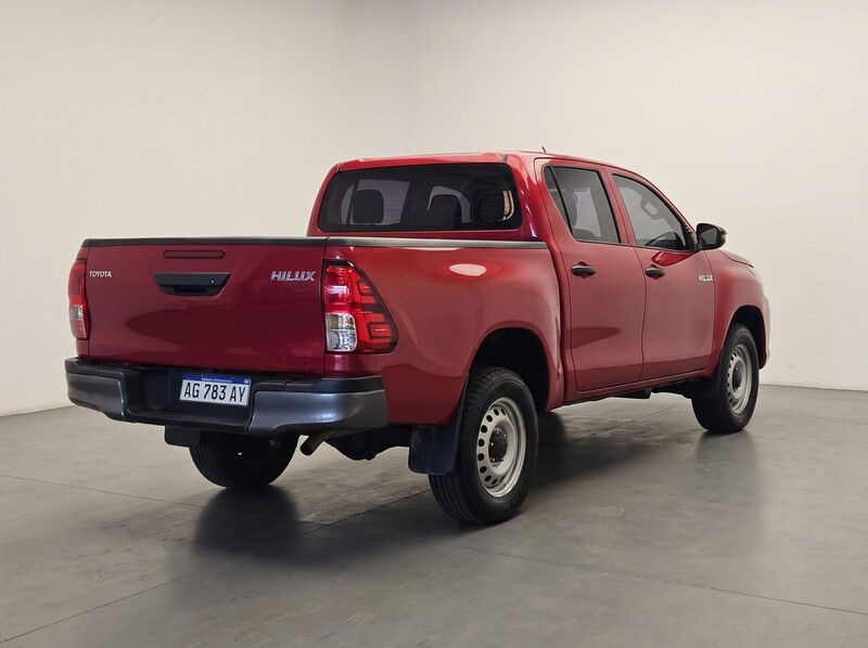 Toyota HILUX 4X2 DC DX 2.4 TDI 6 MT - 7