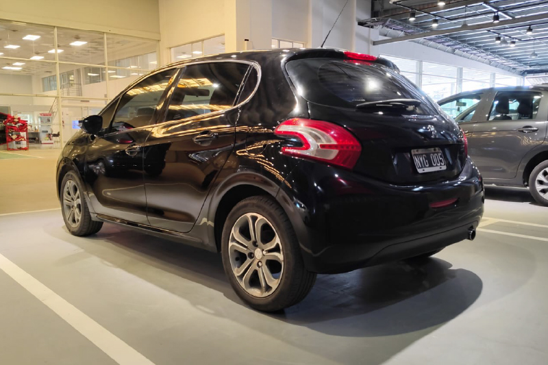 Peugeot 208 1.6 FELINE MT - 5