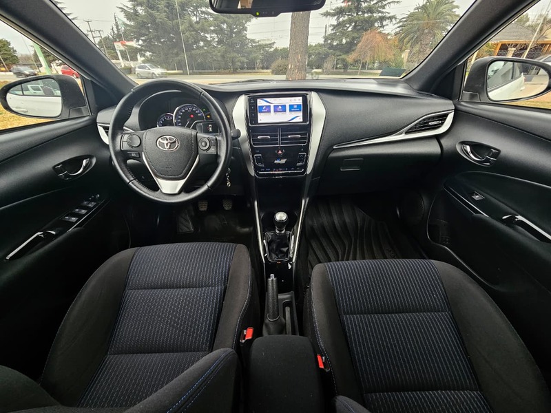 Toyota YARIS XLS 1.5 6MT 5P - 9