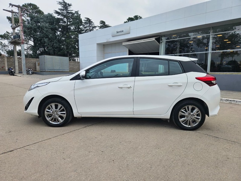 Toyota YARIS XLS 1.5 6MT 5P - 4