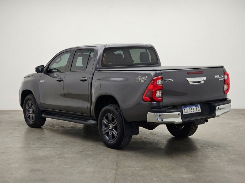 Toyota HILUX 4X4 DC SRV 2.8 TDI 6 AT - 5