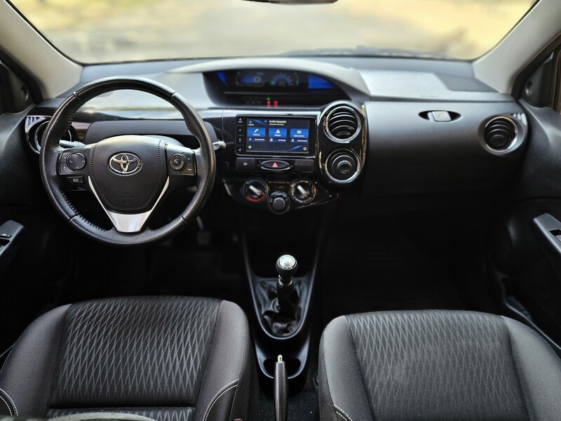Toyota ETIOS XLS 1.5 6M/T 5P - 9