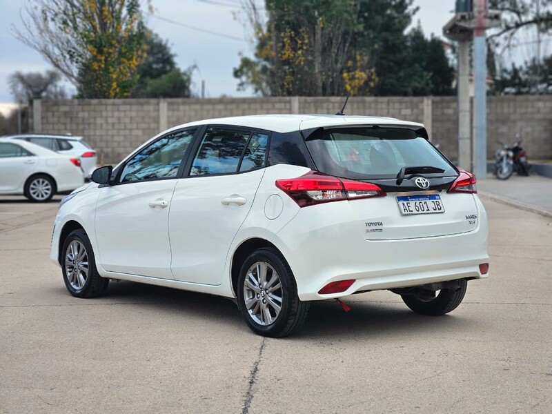 Toyota YARIS XLS 1.5 6MT 5P - 5