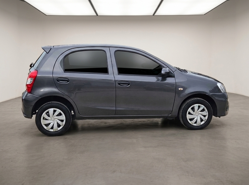 Toyota ETIOS X 5P MT - 8