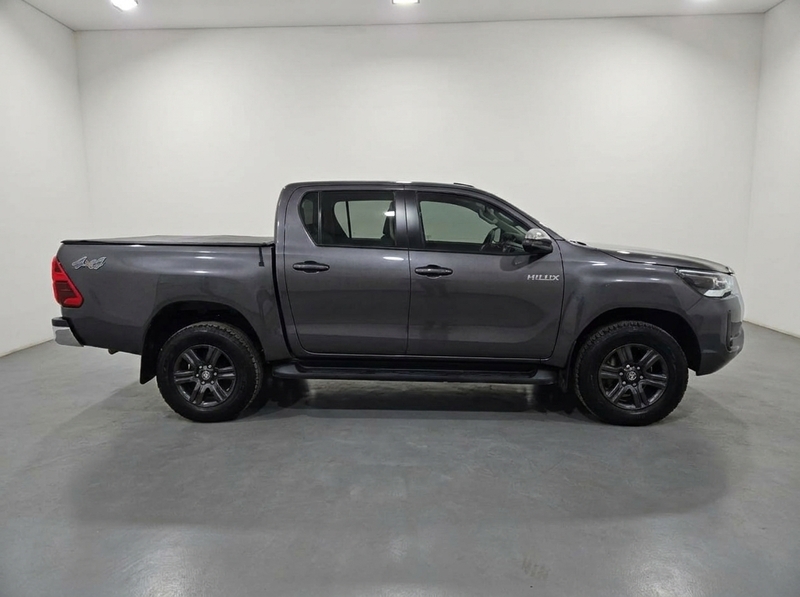 Toyota HILUX 4X4 DC SRV 2.8 TDI 6 AT - 8