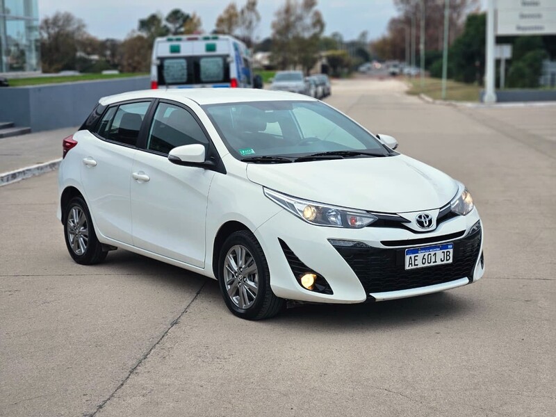 Toyota YARIS XLS 1.5 6MT 5P
