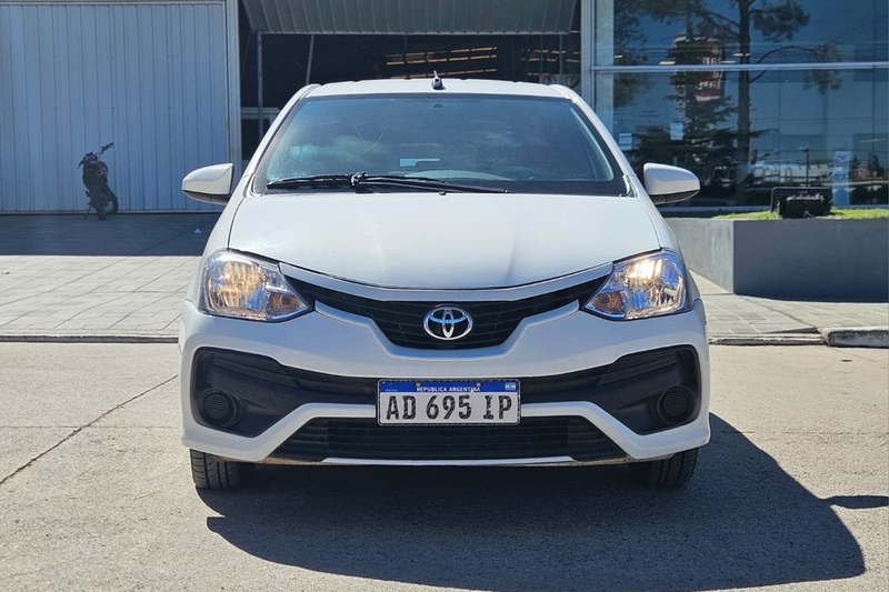 Toyota ETIOS X 5P MT - 2