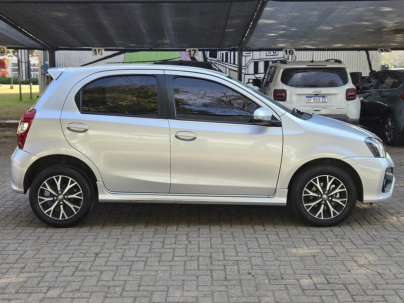 Toyota ETIOS XLS 1.5 6M/T 5P - 8