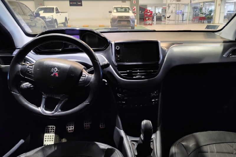 Peugeot 208 1.6 FELINE MT - 9