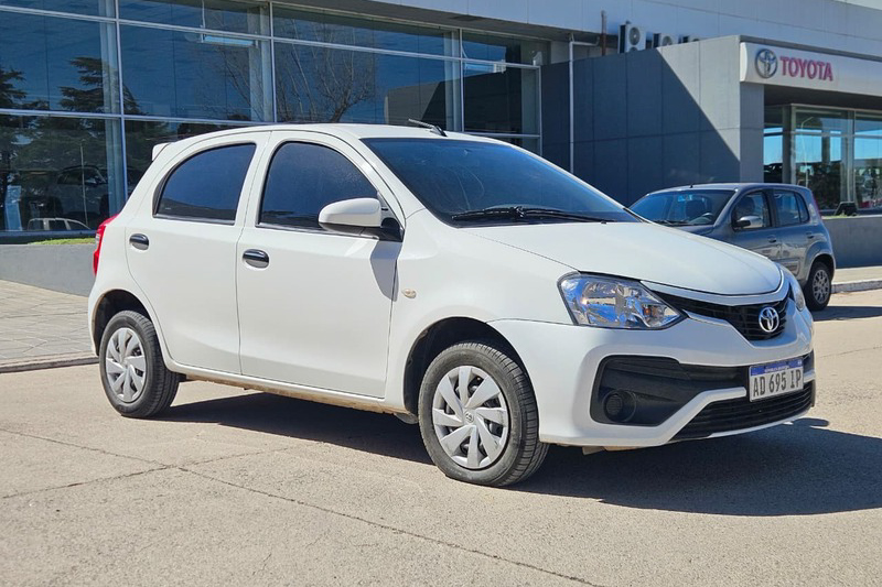Toyota ETIOS X 5P MT