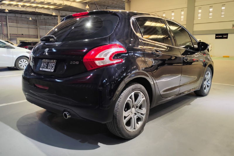 Peugeot 208 1.6 FELINE MT - 7